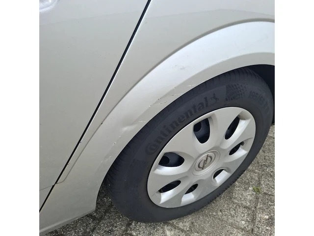 Personenauto opel, astra 1.4 essentia, bouwjaar 2004 - afbeelding 42 van  61