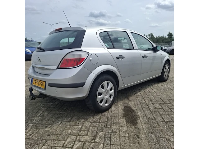 Personenauto opel, astra 1.4 essentia, bouwjaar 2004 - afbeelding 45 van  61