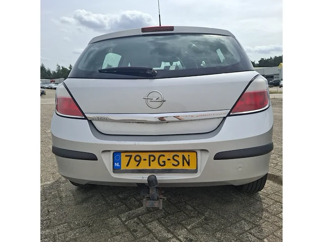 Personenauto opel, astra 1.4 essentia, bouwjaar 2004 - afbeelding 56 van  61