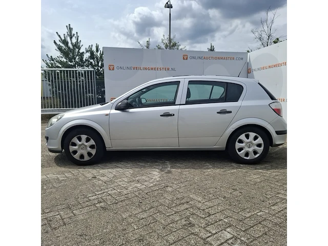 Personenauto opel, astra 1.4 essentia, bouwjaar 2004 - afbeelding 60 van  61