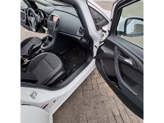 Personenauto opel, astra 1.4, wit, bouwjaar 2014 - afbeelding 28 van  48