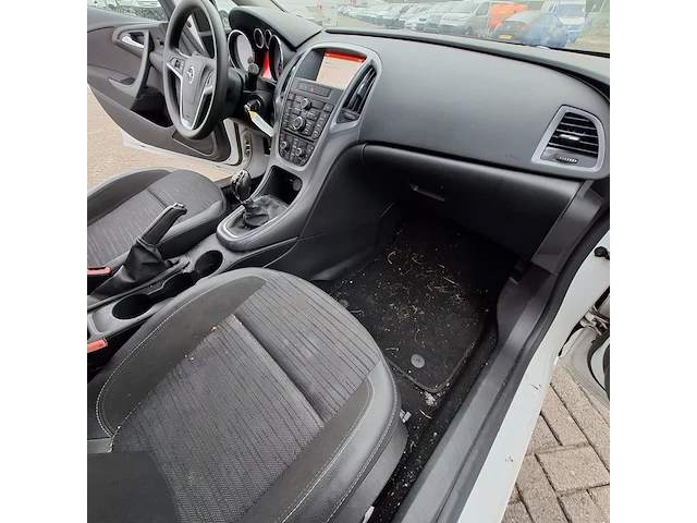 Personenauto opel, astra 1.4, wit, bouwjaar 2014 - afbeelding 29 van  48