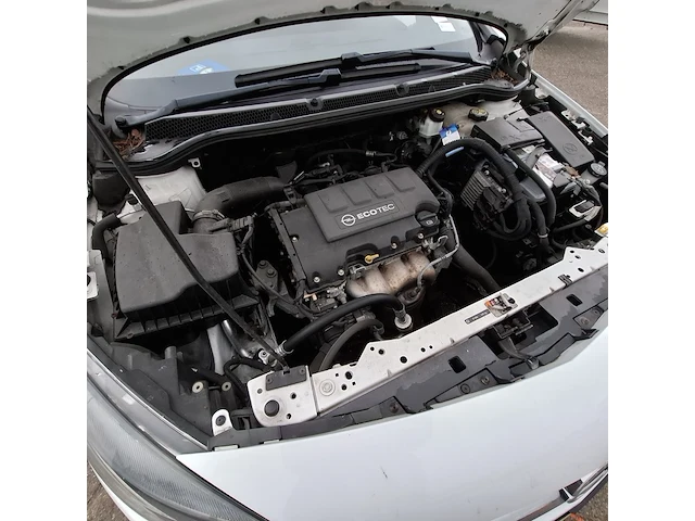 Personenauto opel, astra 1.4, wit, bouwjaar 2014 - afbeelding 44 van  48