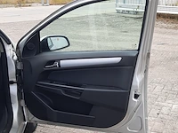 Personenauto opel, astra 1.6 enjoy, bouwjaar 2005 - afbeelding 46 van  57