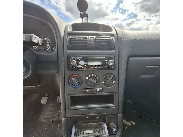 Personenauto opel, astra 1.6gl, bouwjaar 2002 - afbeelding 9 van  29