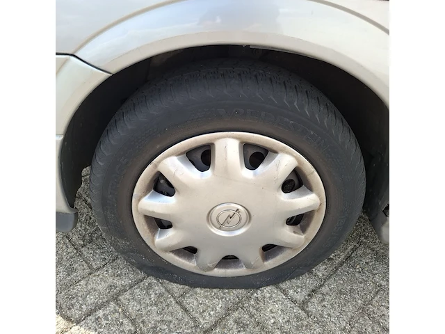 Personenauto opel, astra 1.6gl, bouwjaar 2002 - afbeelding 29 van  29