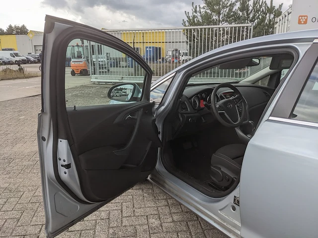 Personenauto, opel, astra, 2014 - afbeelding 10 van  63