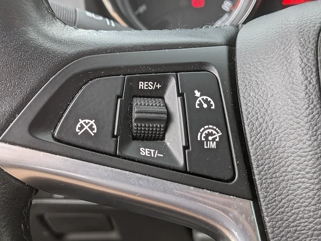 Personenauto, opel, astra, 2015 - afbeelding 24 van  62