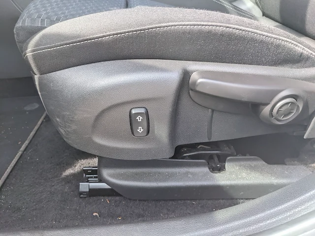 Personenauto, opel, astra, 2019 - afbeelding 30 van  49