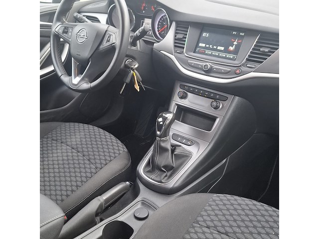 Personenauto, opel, astra, 2019 - afbeelding 26 van  36