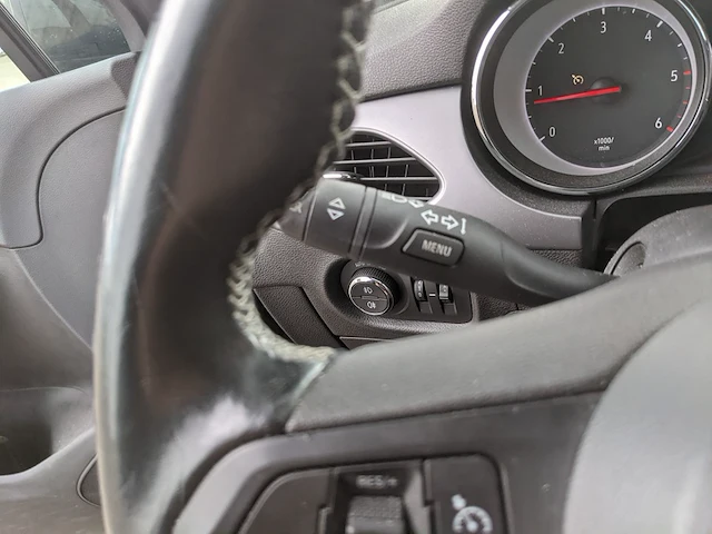 Personenauto, opel, astra - afbeelding 9 van  43