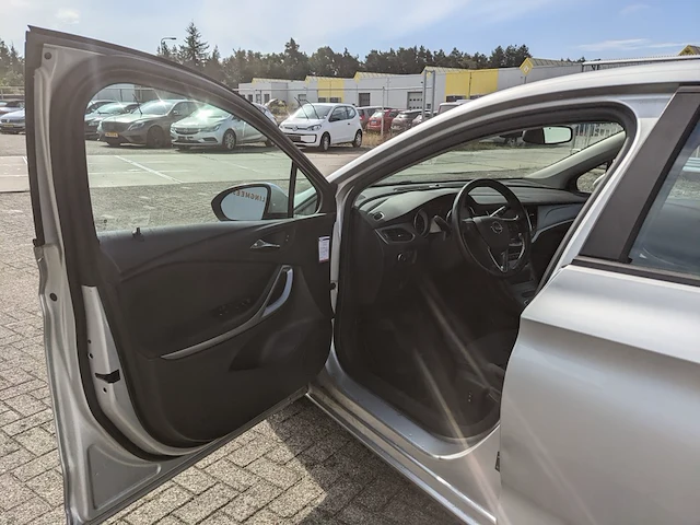 Personenauto, opel, astra - afbeelding 2 van  43