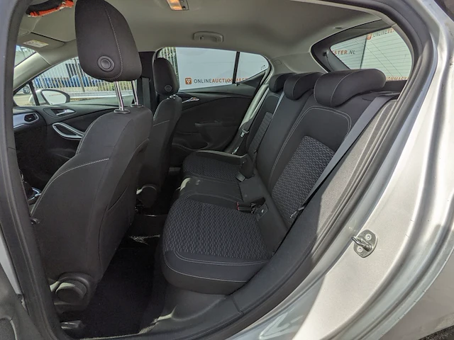 Personenauto, opel, astra - afbeelding 21 van  43