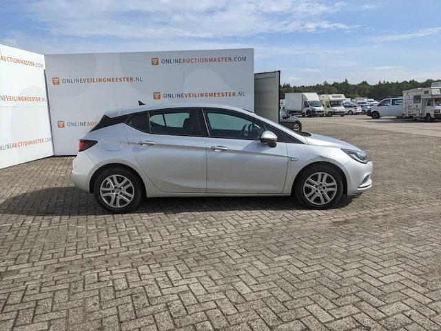 Personenauto, opel, astra - afbeelding 39 van  43