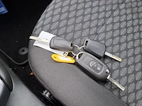 Personenauto, opel, astra - afbeelding 15 van  39