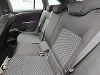Personenauto, opel, astra - afbeelding 18 van  39