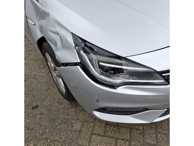 Personenauto, opel, astra - afbeelding 32 van  39