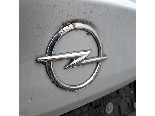 Personenauto, opel, astra - afbeelding 39 van  39