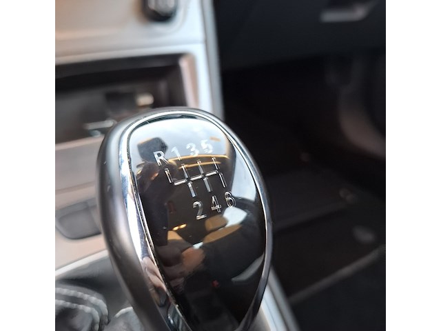 Personenauto, opel, astra - afbeelding 18 van  32