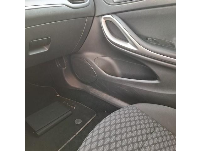 Personenauto, opel, astra - afbeelding 19 van  32