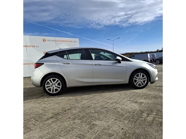 Personenauto, opel, astra - afbeelding 27 van  32