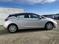 Personenauto, opel, astra - afbeelding 27 van  32