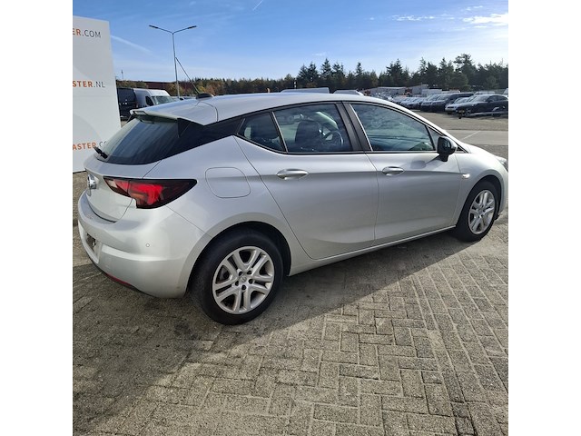 Personenauto, opel, astra - afbeelding 28 van  32