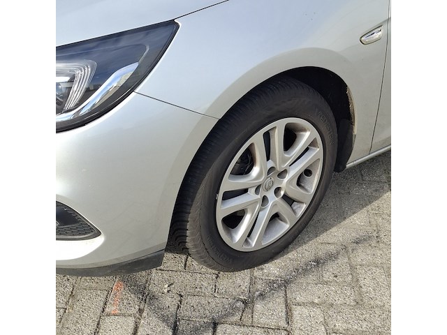 Personenauto, opel, astra - afbeelding 32 van  32