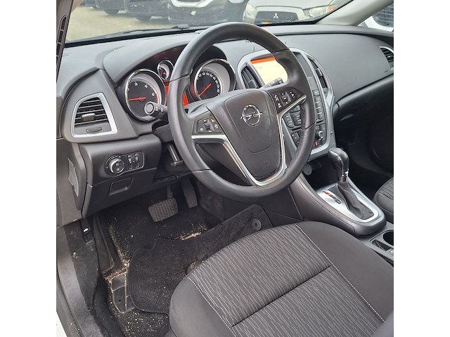 Personenauto, opel, astra - afbeelding 16 van  51