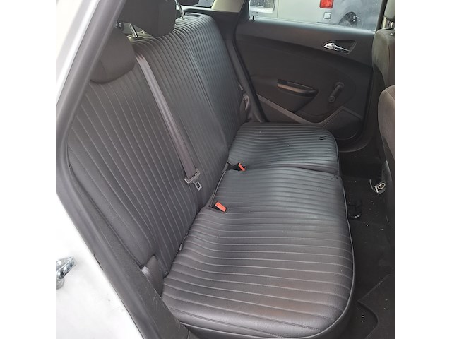 Personenauto, opel, astra - afbeelding 38 van  51