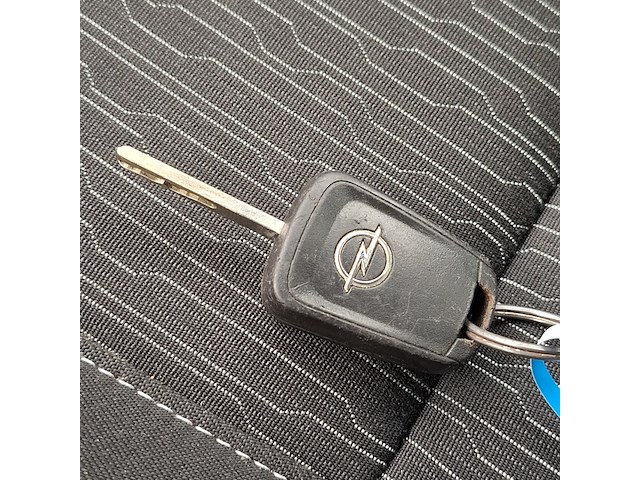 Personenauto, opel, astra - afbeelding 46 van  51