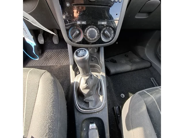 Personenauto opel, corsa 1.2-16v, bouwjaar 2010 - afbeelding 10 van  32