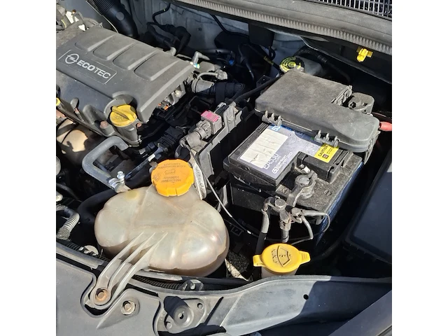 Personenauto opel, corsa 1.2-16v, bouwjaar 2010 - afbeelding 25 van  32