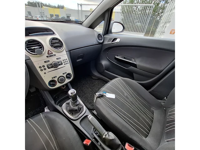 Personenauto opel, corsa 1.2-16v enjoy, grijs, bouwjaar 2007 - afbeelding 9 van  48