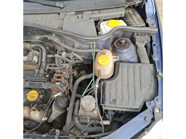 Personenauto, opel, corsa 1.2-16v essentia, 2005 - afbeelding 21 van  37
