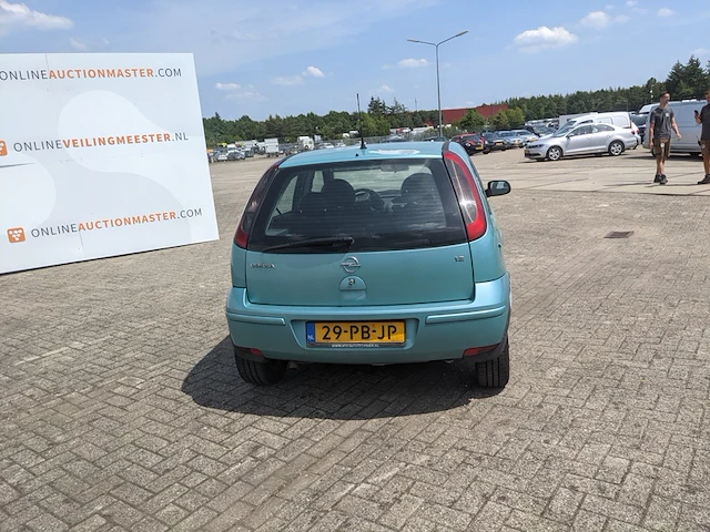 Personenauto opel, corsa 1.2 16v maxx, bouwjaar 2004 - afbeelding 2 van  34