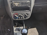 Personenauto opel, corsa 1.2 16v maxx, bouwjaar 2004 - afbeelding 9 van  34