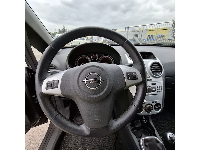 Personenauto opel, corsa 1.2 lpg, grijs, bouwjaar 2011 - afbeelding 4 van  42