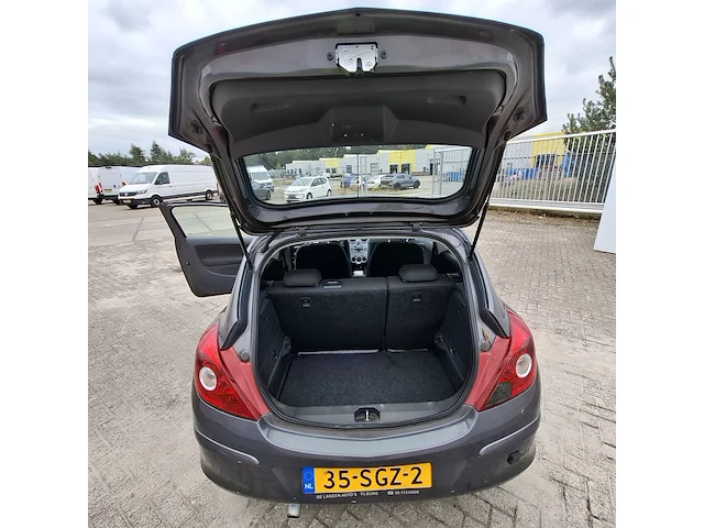 Personenauto opel, corsa 1.2 lpg, grijs, bouwjaar 2011 - afbeelding 11 van  42
