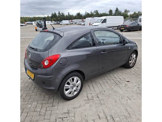 Personenauto opel, corsa 1.2 lpg, grijs, bouwjaar 2011 - afbeelding 38 van  42