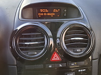 Personenauto, opel, corsa 1.3, 2011 - afbeelding 24 van  41
