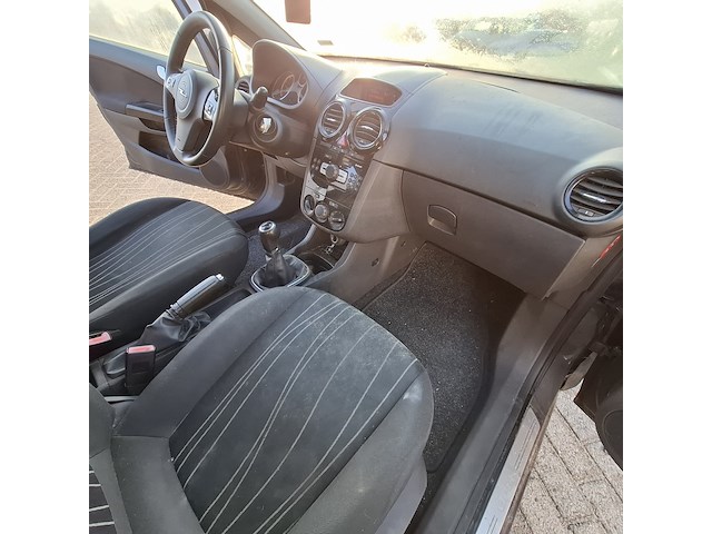 Personenauto, opel, corsa 1.3, 2011 - afbeelding 32 van  41