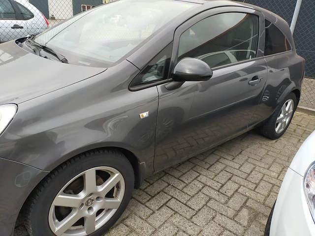 Personenauto opel, corsa, grijs, bouwjaar 2012 - afbeelding 3 van  9