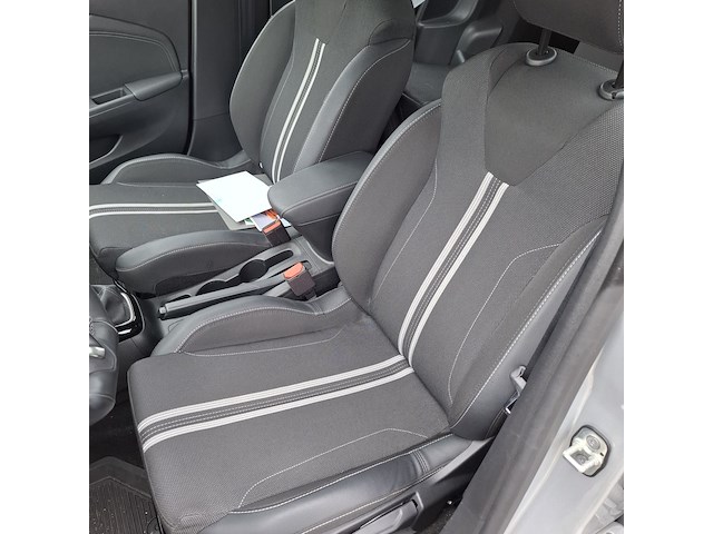 Personenauto, opel, corsa - afbeelding 13 van  54