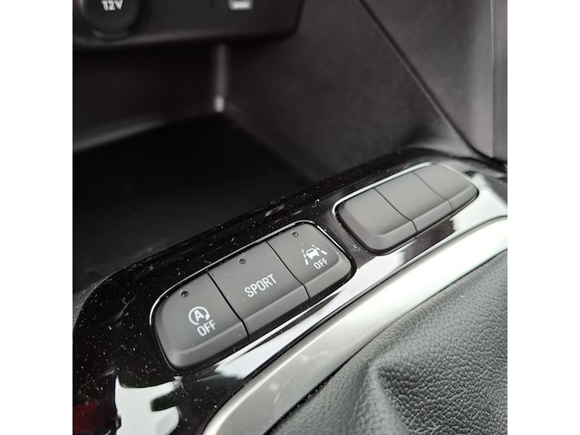 Personenauto, opel, corsa - afbeelding 27 van  54