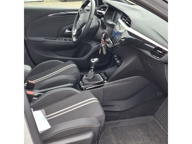 Personenauto, opel, corsa - afbeelding 39 van  54