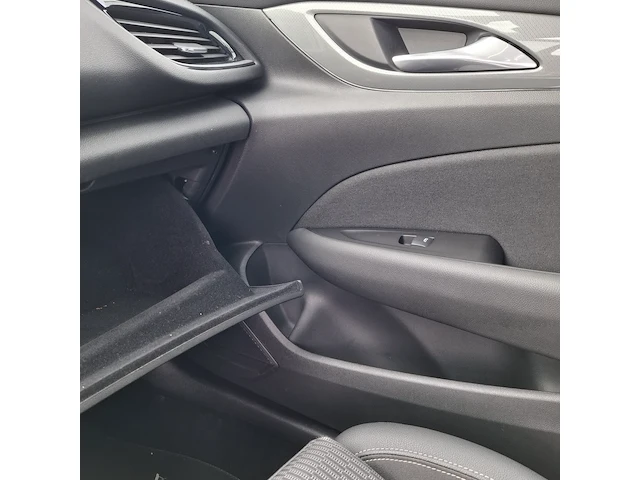 Personenauto opel, insignia , bouwjaar 2017 - afbeelding 18 van  45