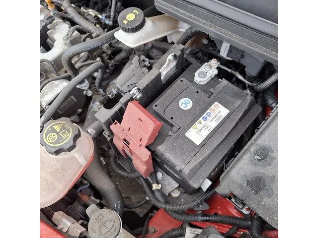 Personenauto, opel, karl 1.0, rood, 2016 - afbeelding 36 van  41