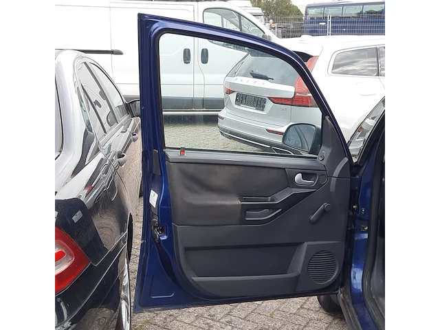 Personenauto opel, meriva 1.6, 2003 - afbeelding 31 van  53