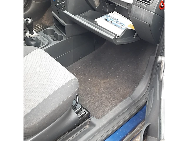 Personenauto opel, meriva 1.6, 2003 - afbeelding 41 van  53